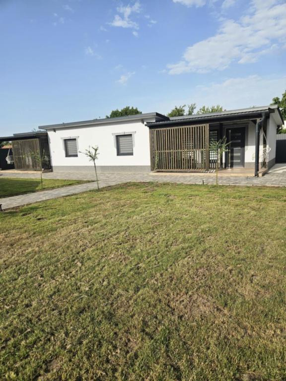 Áron Apartman 1